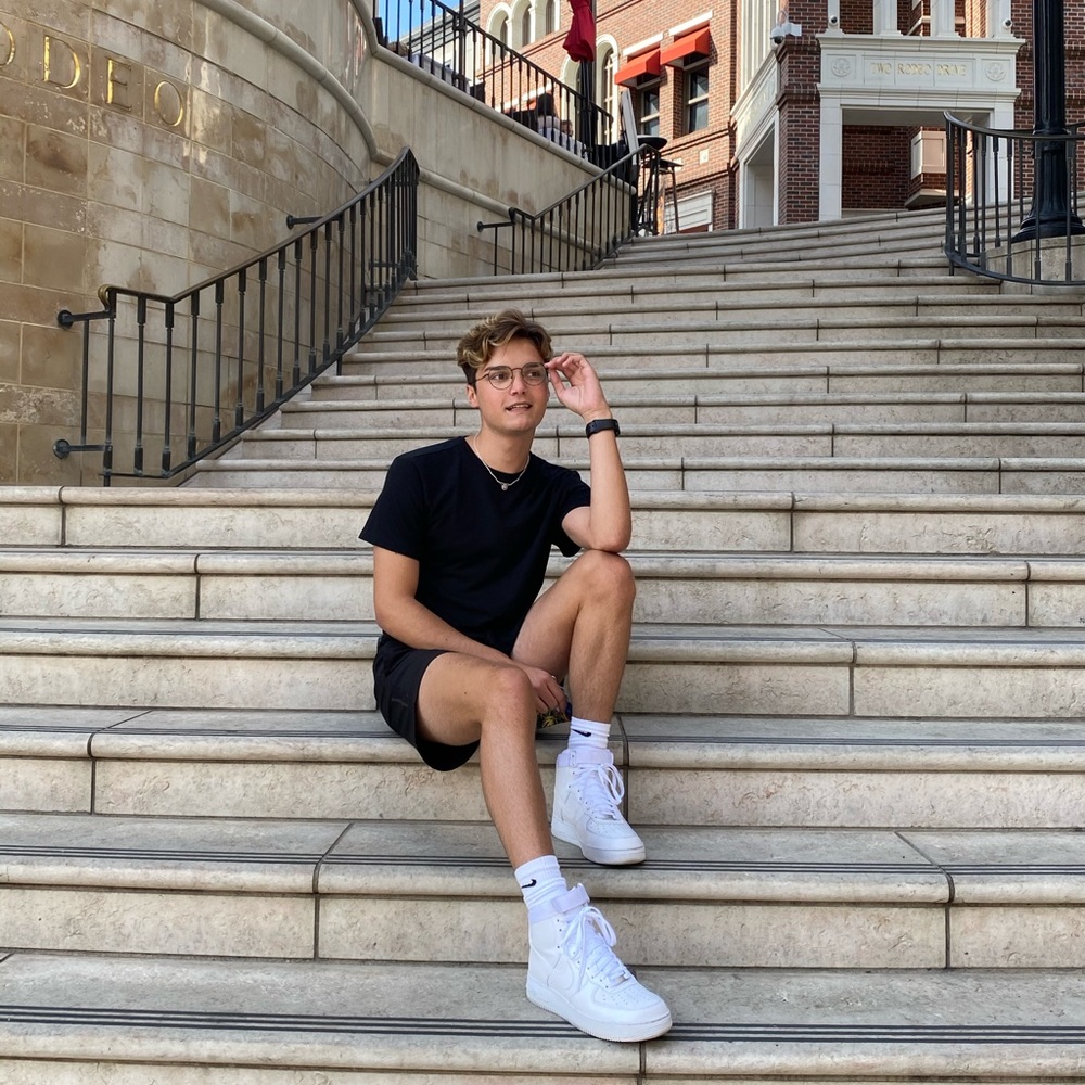 Meet your Posher, Elijah